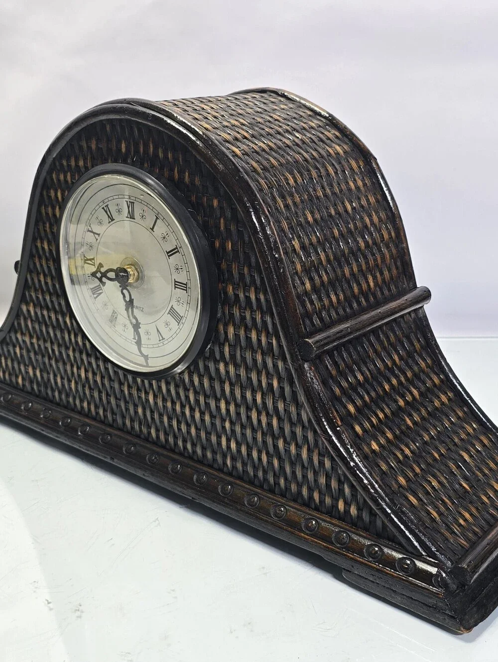 Vintage Woven Rattan Style Quartz Mantel Clock New Movement Battery Included.